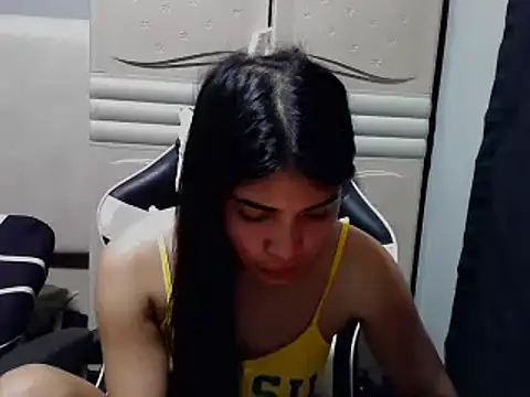 Miss unknown online show from October 17, 2025, 3:53 am