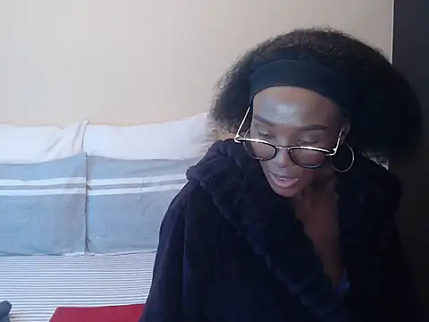 yummycherryxx online show from July 11, 2026, 10:51 am