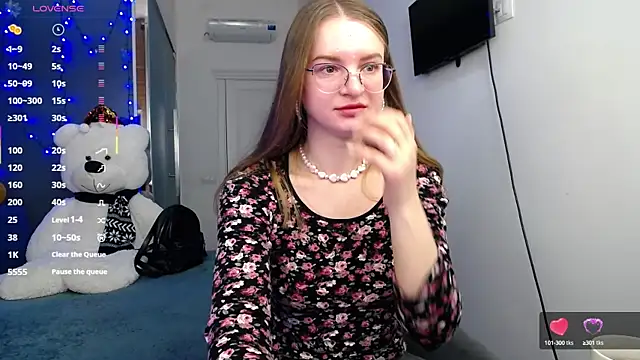 KateJonson online show from March 14, 2025, 7:48 am