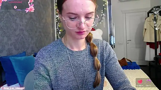 KateJonson online show from September 29, 2025, 10:53 am