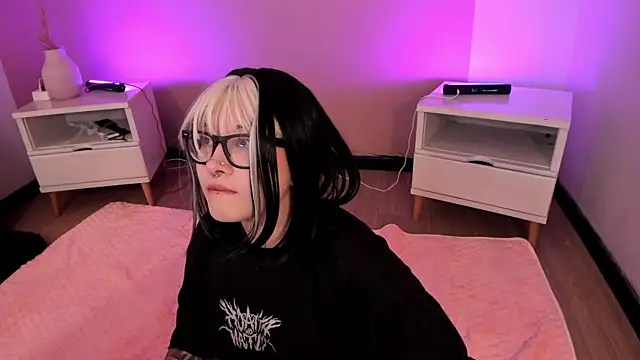  asami chieko  online show from January 8, 2026, 10:01 pm