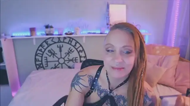 Snapshot of Jan_ina chatting on December 2, 2024, 6:32 pm Jan ina online show from December 2, 2024, 6:32 pm