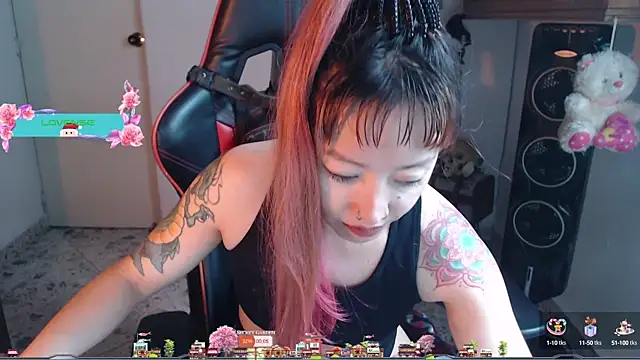 pink-2022 online show from December 27, 2024, 1:18 pm