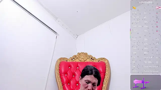 Cleopatra Trans online show from March 15, 2025, 6:32 pm