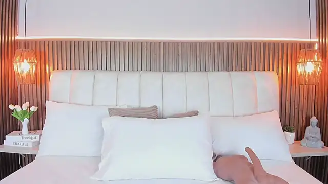  BunnyNaugthy online show from March 15, 2026, 12:44 pm