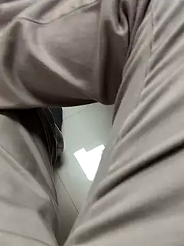 Desi Londa 143 online show from February 19, 2025, 8:55 am