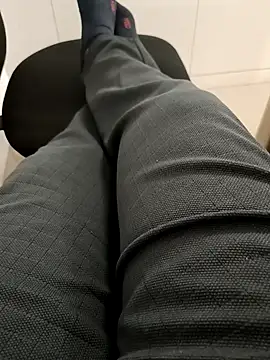 Desi Londa 143 online show from February 20, 2025, 6:06 am