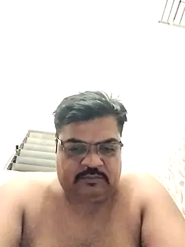 Desi Londa 143 online show from November 16, 2025, 5:40 pm