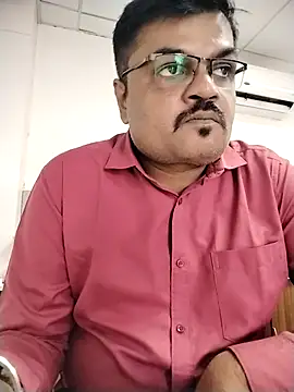 Desi Londa 143 online show from May 5, 2026, 4:31 am