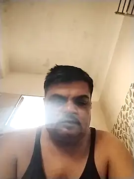 Desi Londa 143 online show from May 6, 2026, 1:57 am