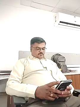 Desi Londa 143 online show from May 8, 2026, 6:19 am