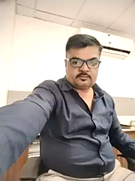 Desi Londa 143 online show from May 14, 2026, 5:36 am