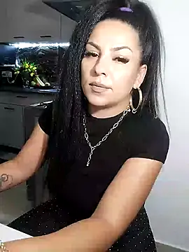 hot-babygirl online show from November 5, 2025, 7:58 pm