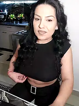 hot-babygirl online show from March 1, 2026, 6:43 pm