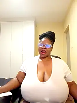 sweetnoziexx online show from February 26, 2025, 11:52 am