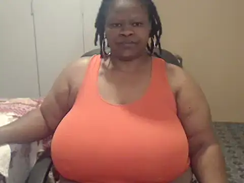 sweetnoziexx online show from November 22, 2025, 4:33 am