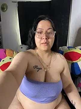 MsConejitaa online show from April 2, 2026, 4:04 pm