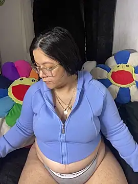MsConejitaa online show from May 28, 2026, 4:04 pm