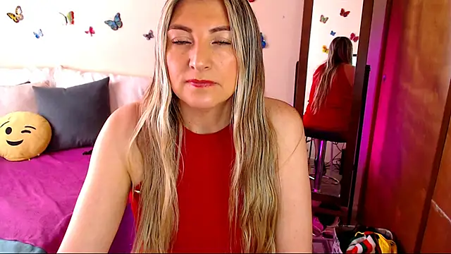 Jolie-Mature online show from November 27, 2025, 7:38 pm