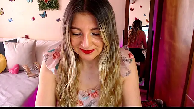 Jolie-Mature online show from April 15, 2026, 7:43 pm