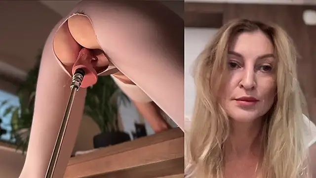 legsLONG online show from December 14, 2024, 9:18 am