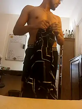  IRRESISTIBLE  online show from December 5, 2024, 6:43 am