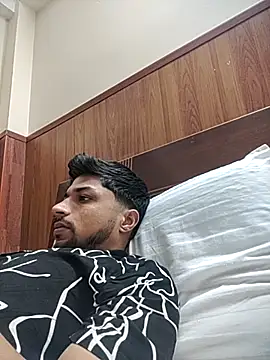  IRRESISTIBLE  online show from October 6, 2025, 2:03 pm