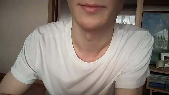 Lamonteik online show from March 15, 2025, 8:37 am