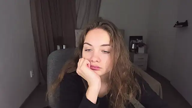 KristinaLoison online show from December 28, 2024, 4:09 pm