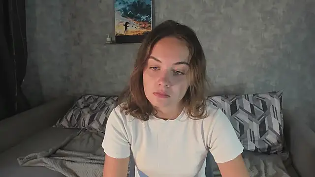 KristinaLoison online show from October 5, 2025, 1:09 pm