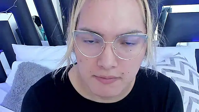 Snapshot of katya_kozlov chatting on February 25, 2025, 4:46 am katya kozlov online show from February 25, 2025, 4:46 am