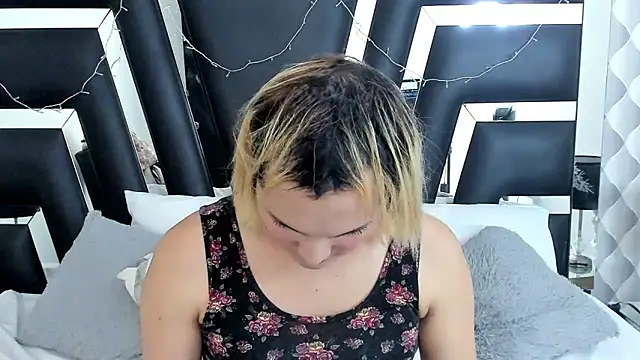 Snapshot of katya_kozlov chatting on March 2, 2025, 4:07 am katya kozlov online show from March 2, 2025, 4:07 am