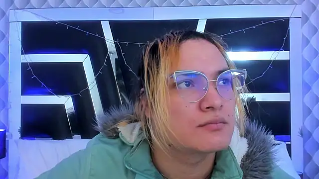 Snapshot of katya_kozlov chatting on September 20, 2025, 5:30 am katya kozlov online show from September 20, 2025, 5:30 am