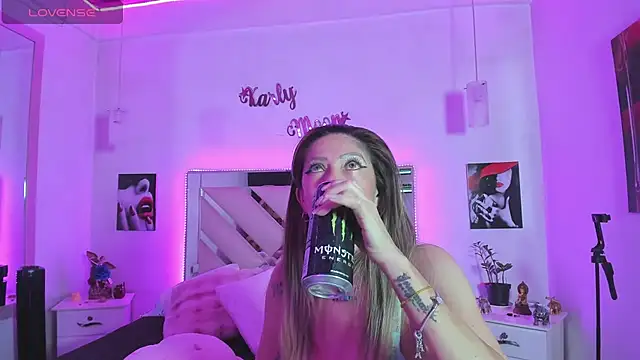 Karly moon online show from November 11, 2025, 11:38 pm