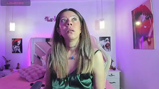 Karly moon online show from November 20, 2025, 5:18 am