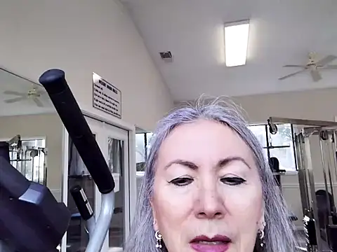 EvaRobinson online show from January 20, 2025, 7:04 pm