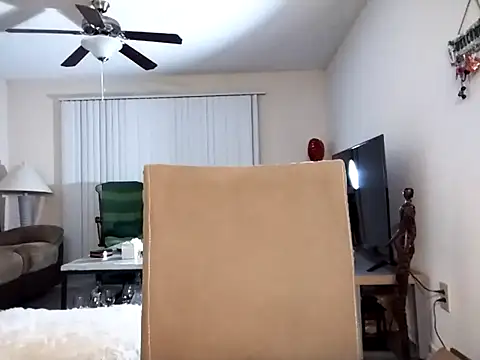 EvaRobinson online show from February 27, 2025, 1:59 am