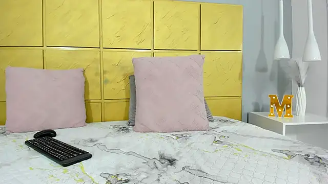 MauraGray online show from January 26, 2025, 11:39 pm