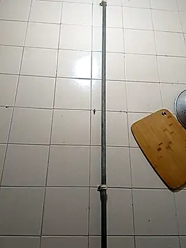 kelly dirty  online show from April 16, 2026, 10:12 pm