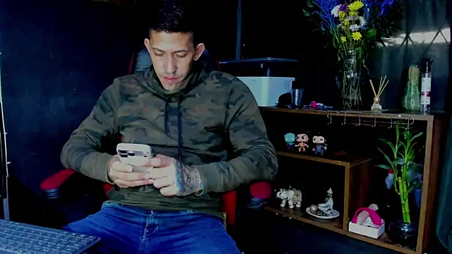 yeckodream online show from April 19, 2026, 4:23 am