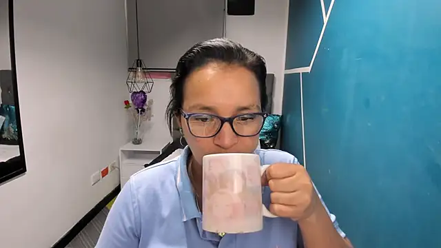 MarilynMiilf  online show from December 26, 2024, 10:41 pm