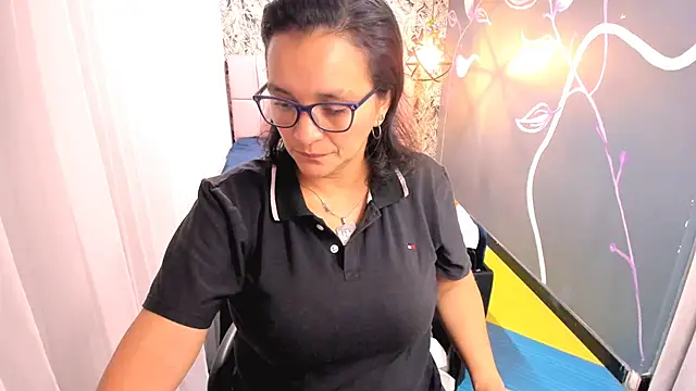 MarilynMiilf  online show from March 11, 2025, 1:37 am