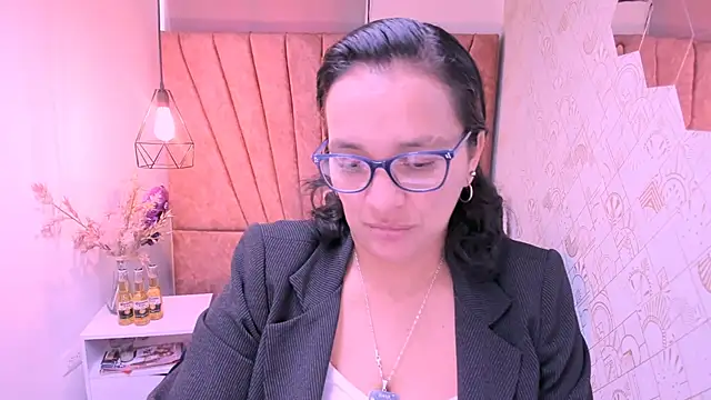 MarilynMiilf  online show from September 8, 2025, 7:13 pm