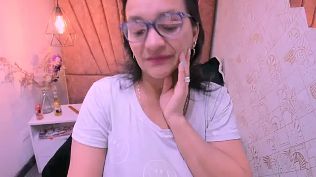 MarilynMiilf  online show from September 11, 2025, 8:31 pm