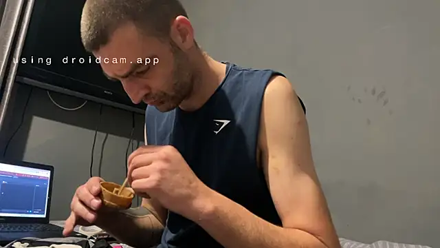 ThatGuyNextDoor1992 online show from September 17, 2025, 9:05 pm