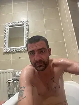 ThatGuyNextDoor1992 online show from November 10, 2025, 10:31 pm