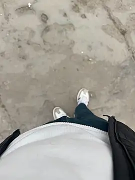 gokhanbey34 online show from April 16, 2026, 1:01 pm