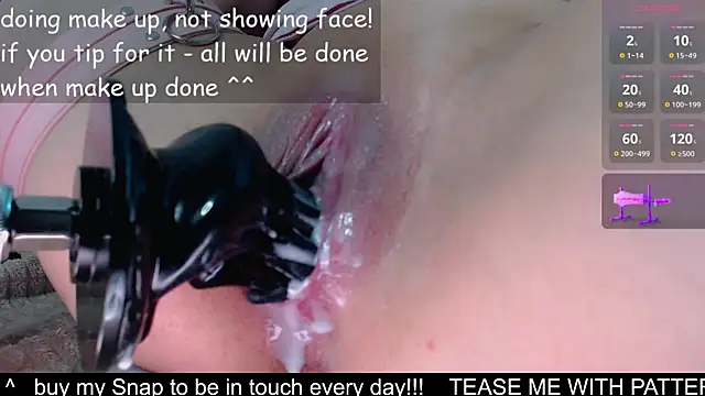 kitty alika online show from November 10, 2025, 11:53 am