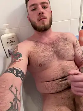 HungJr5255 online show from December 18, 2024, 9:29 pm