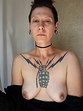 Snapshot of Dark_Obsessions chatting on March 19, 2026, 6:45 pm Dark Obsessions online show from March 19, 2026, 6:45 pm